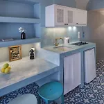 Dimael Mansion * Fira (Santorini)