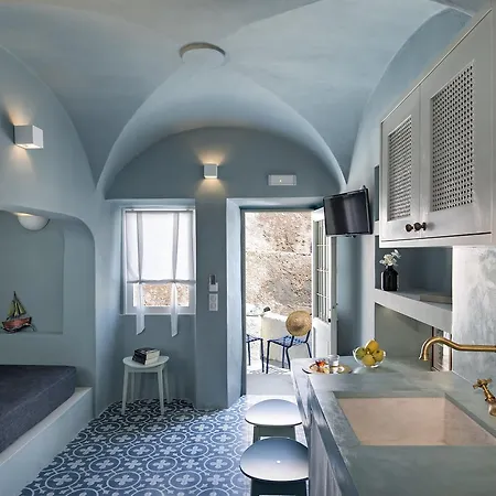 Dimael Mansion * Fira (Santorini)